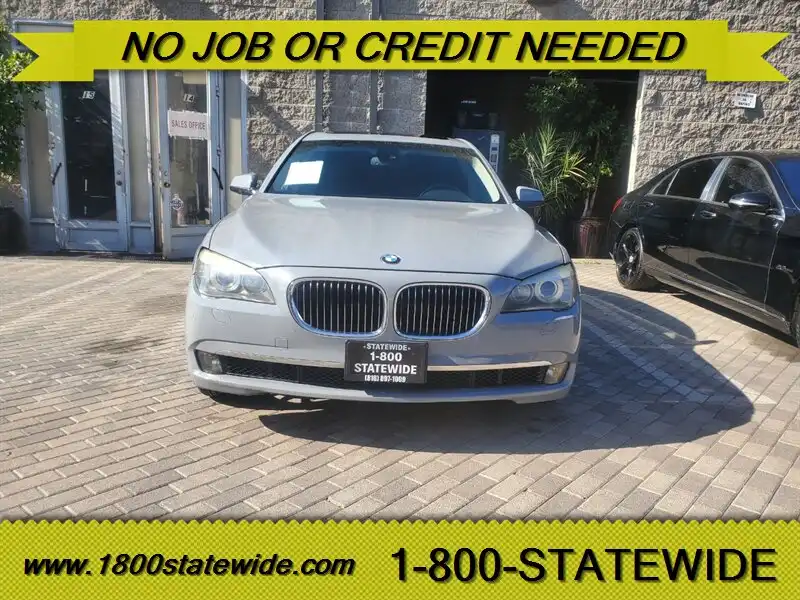 2010 BMW 7 Series 750Li xDrive's photo