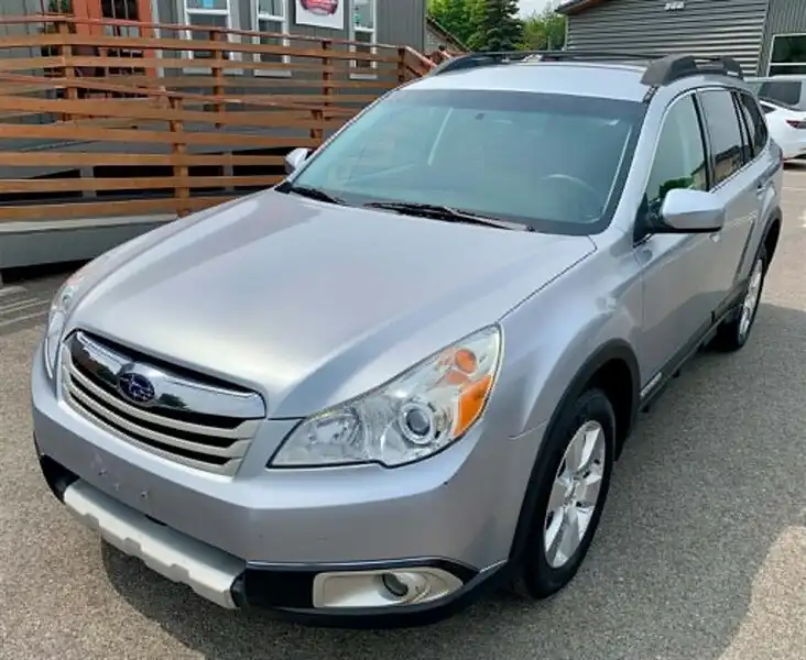 2012 Subaru Outback 3.6R Limited AT's photo