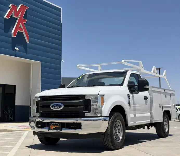 2017 Ford F-250 XL Regular Cab 8' Box's photo