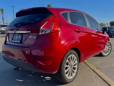 2017 Ford Fiesta Titanium Hatchback photo 4