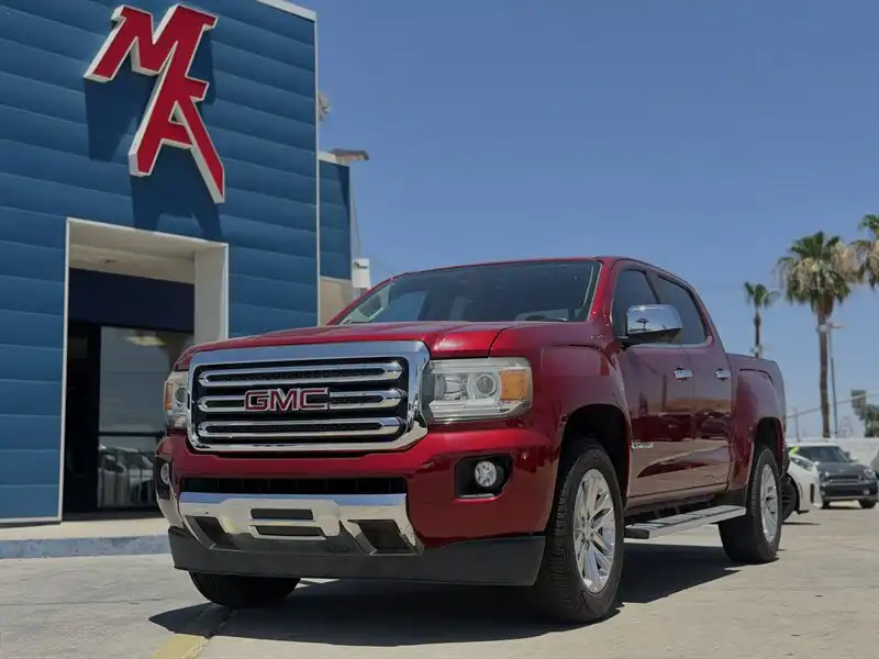 2018 GMC Canyon 2WD SLT Crew Cab Short Box's photo
