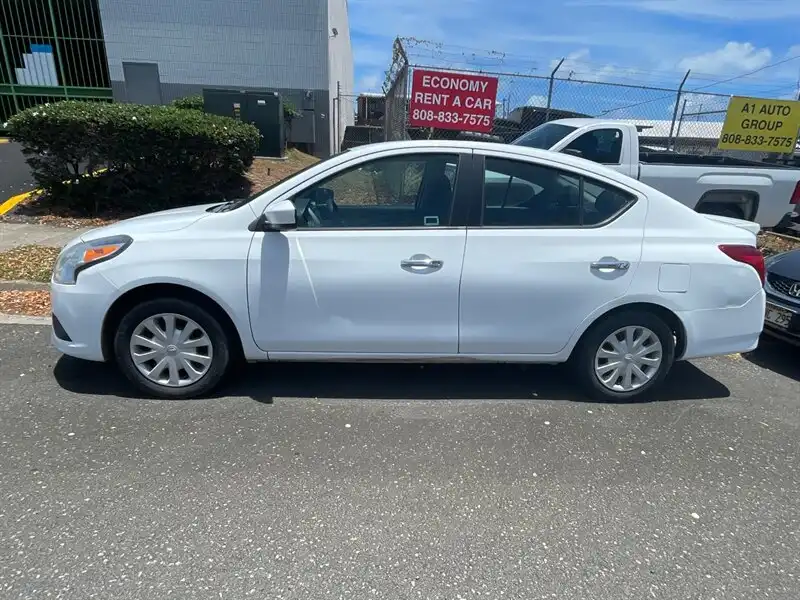 2016 Nissan Versa 1.6 SV CVT's photo
