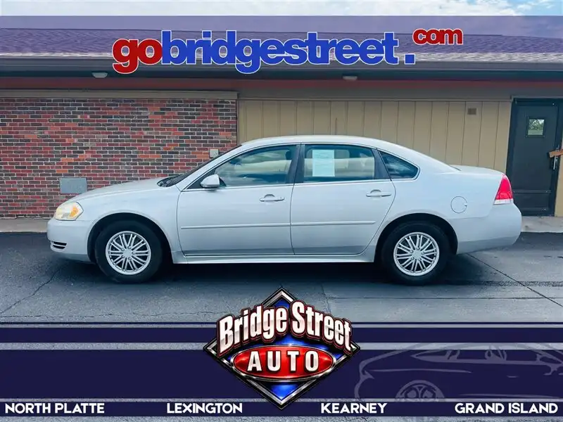 2010 Chevrolet Impala LS's photo