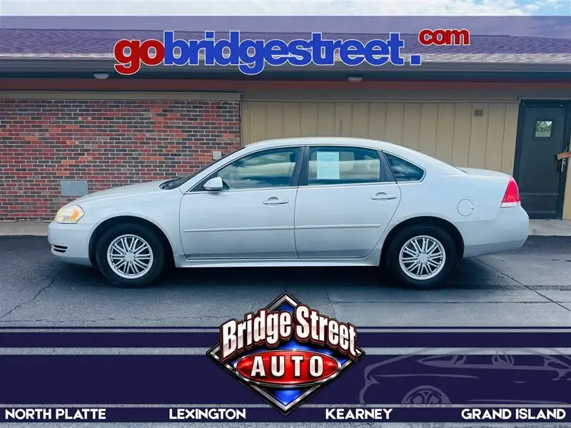 2010 Chevrolet Impala LS's photo