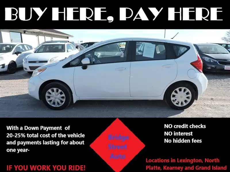 2016 Nissan Versa Note 1.6 S MT's photo