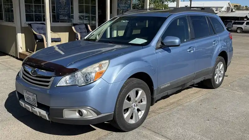 2012 Subaru Outback 3.6R Limited AT's photo