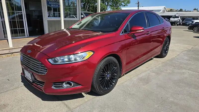 2016 Ford Fusion SE FWD's photo