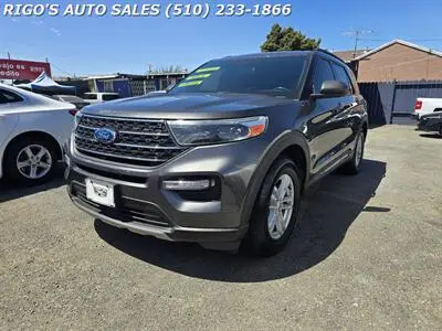 2020 Ford Explorer XLT RWD photo 2