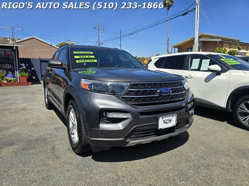 2020 Ford Explorer XLT RWD's photo