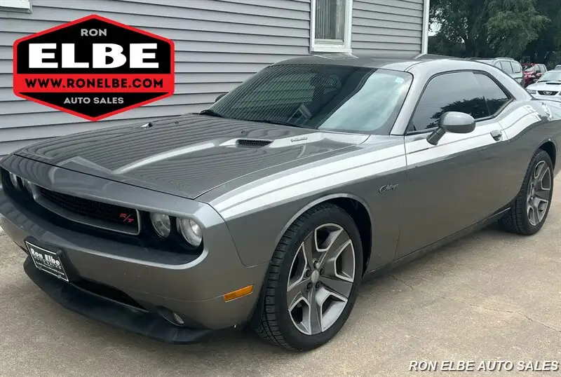 2012 Dodge Challenger R/T's photo