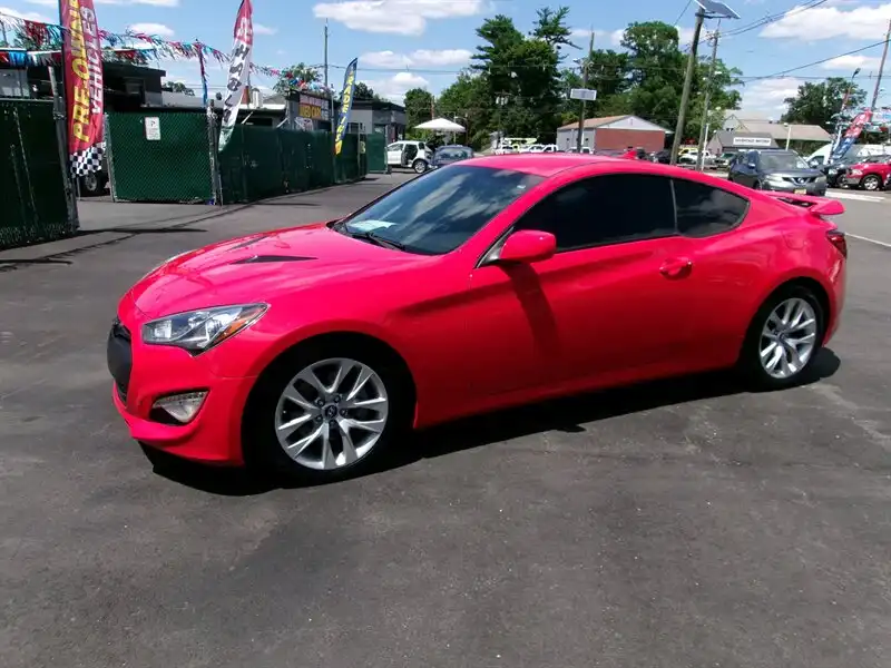 2013 Hyundai Genesis Coupe 2.0T 6-Speed M/T's photo