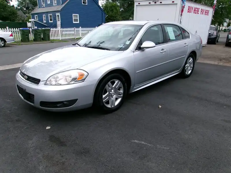 2011 Chevrolet Impala LT's photo