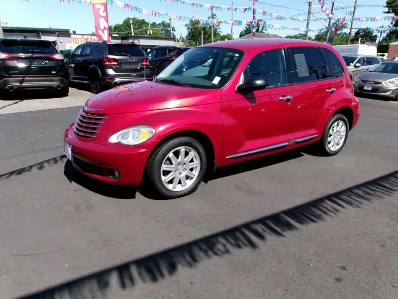 2010 Chrysler PT Cruiser Classic's photo