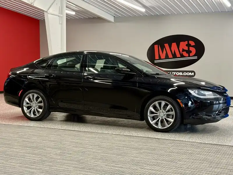 2015 Chrysler 200 S AWD's photo