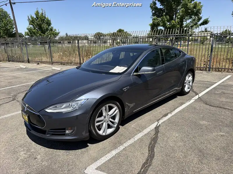 2015 Tesla Model S 85's photo