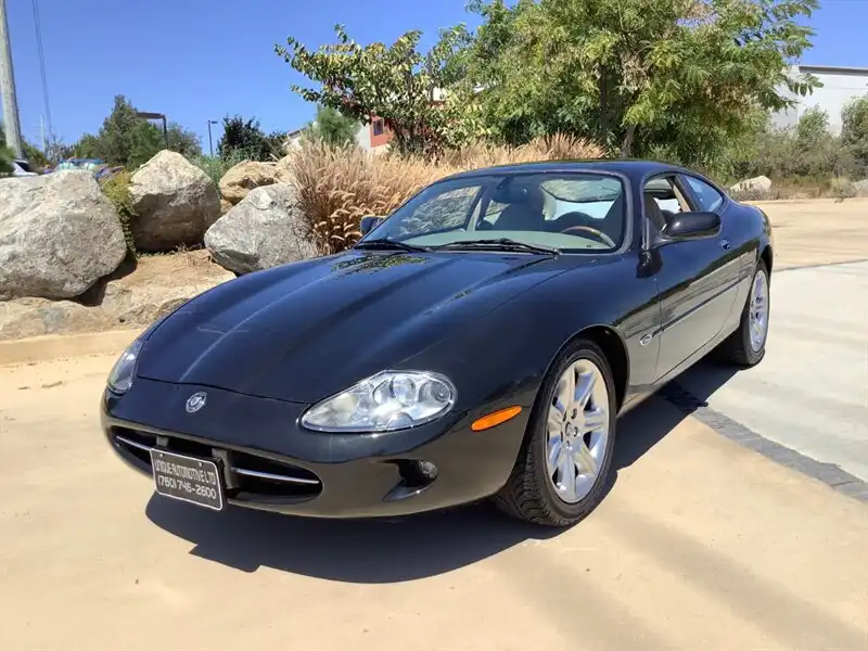 2000 Jaguar XK XK8's photo