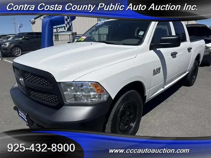 2016 RAM 1500 Tradesman 4x4 Crew Cab 5'7's photo