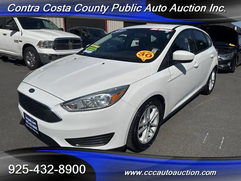 2018 Ford Focus Hatch SE's photo