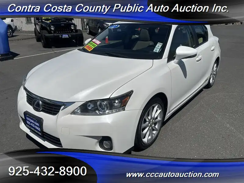 2012 Lexus CT 200h 200h Premium's photo