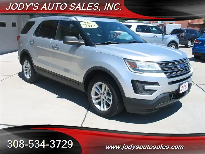 2017 Ford Explorer Base 4WD's photo