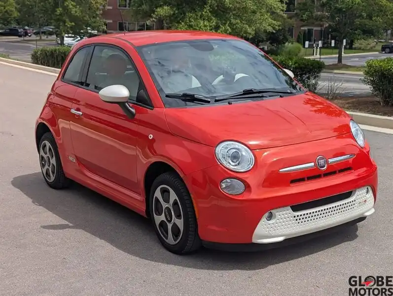 2015 FIAT 500e Battery Electric's photo