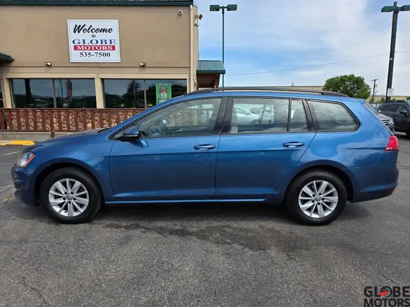 2016 Volkswagen Golf SportWagen TSI S Auto's photo