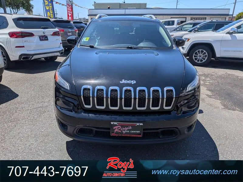 2018 Jeep Cherokee Latitude Plus photo 5
