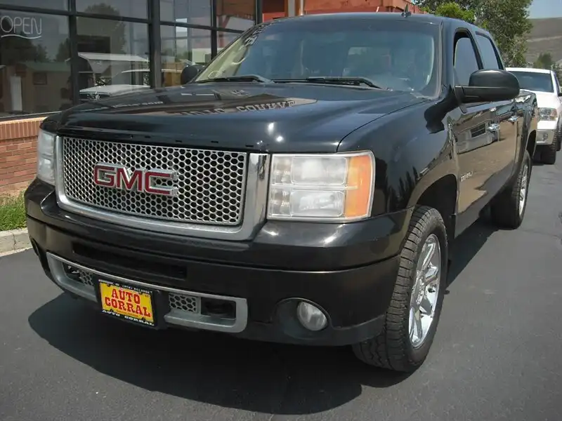 2013 GMC Sierra 4WD Crew Cab Short Box's photo