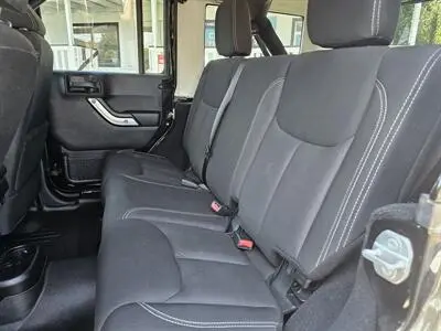 2015 Jeep Wrangler Rubicon photo 5