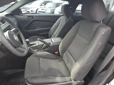 2012 Ford Mustang V6 photo 4