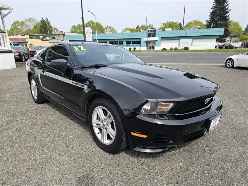 2012 Ford Mustang V6's photo