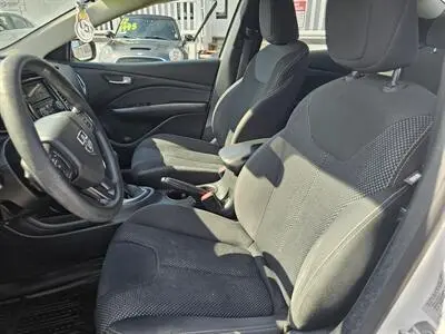 2016 Dodge Dart 2.4 SXT photo 4