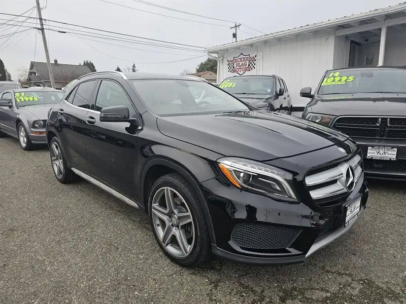2015 Mercedes-Benz GLA GLA250 4MATIC's photo