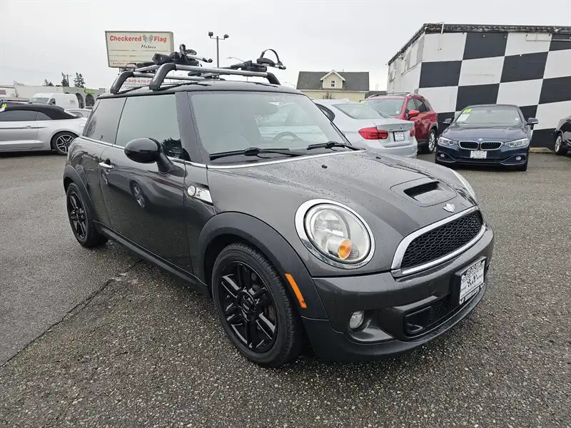 2012 MINI Cooper S's photo