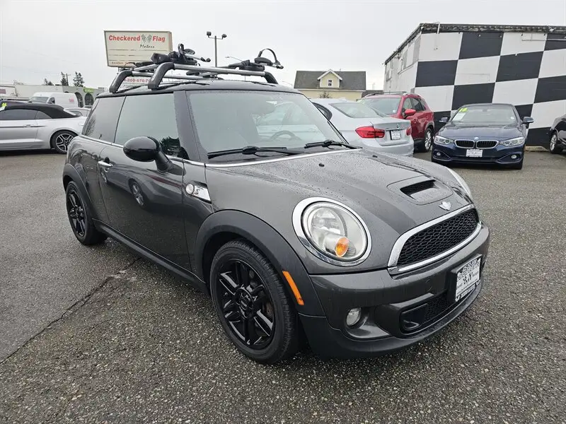 2012 MINI Cooper S photo 1
