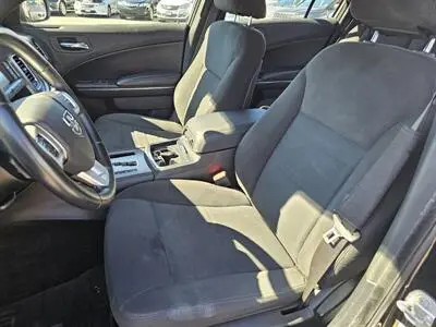 2014 Dodge Charger SE photo 4