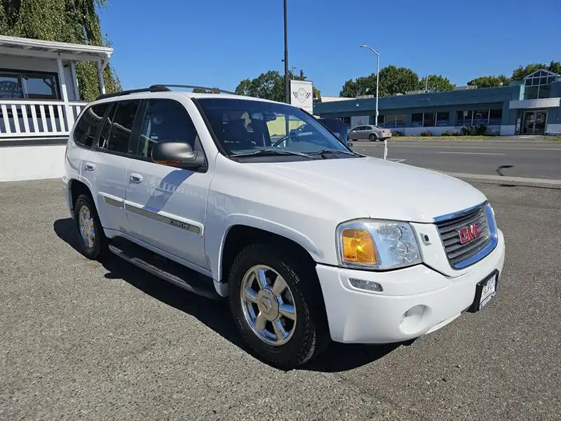 2002 GMC Envoy SLT 4WD's photo