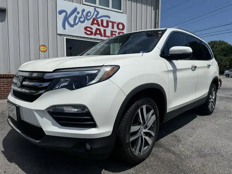 2018 Honda Pilot 4WD Elite's photo
