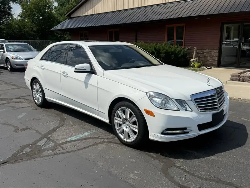 2013 Mercedes-Benz E-Class E350 Luxury 4MATIC's photo