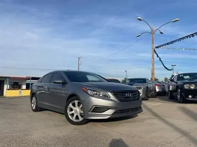 2017 Hyundai Sonata Base photo 2