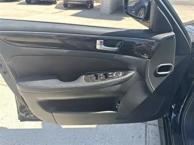 2013 Hyundai Genesis 3.8 photo 5