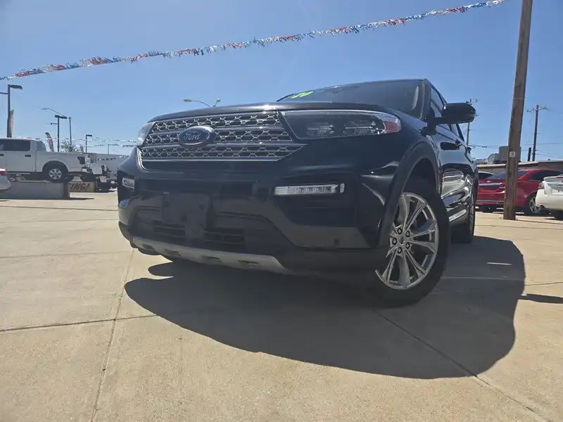 2020 Ford Explorer Limited RWD's photo