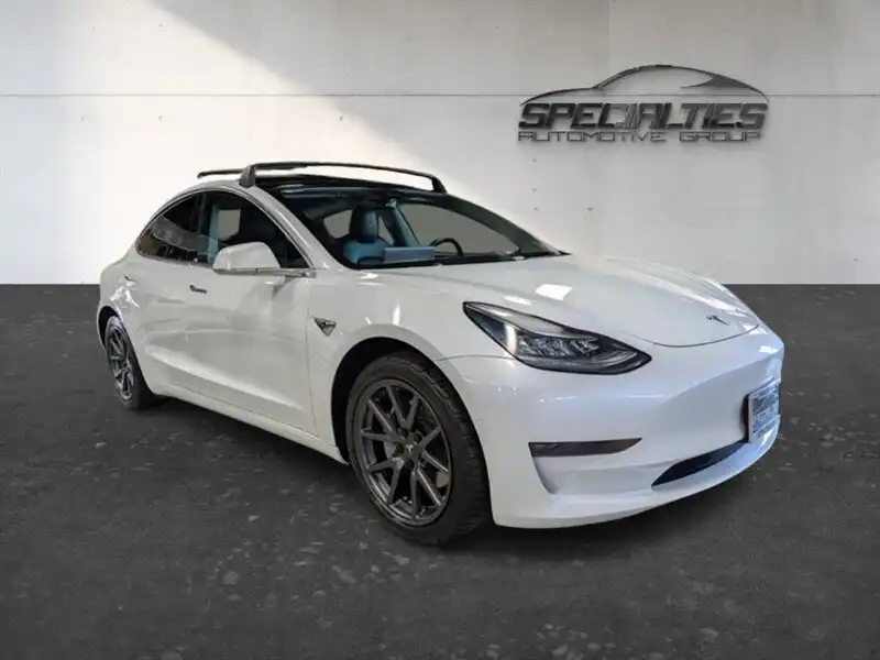 2020 Tesla Model 3 Long Range Dual Motor All-Wheel Drive's photo