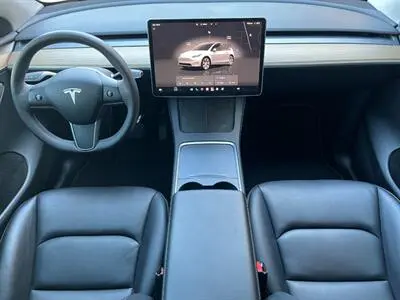 2024 Tesla Model Y Long Range Rear Wheel Drive photo 5