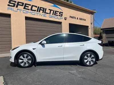 2024 Tesla Model Y Long Range Rear Wheel Drive photo 3