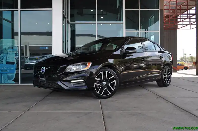 2017 Volvo S60 T5 Dynamic's photo