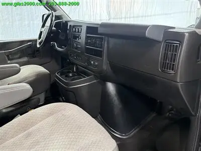 2019 Chevrolet Express 2500 LS photo 5