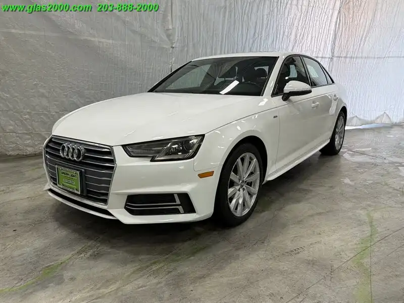 2018 Audi A4 2.0T quattro S tronic Premium's photo