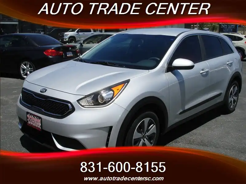 2017 Kia Niro FE's photo