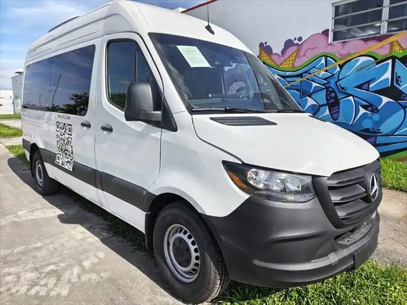 2025 Mercedes-Benz Sprinter 2500 144 WB HO Select's photo